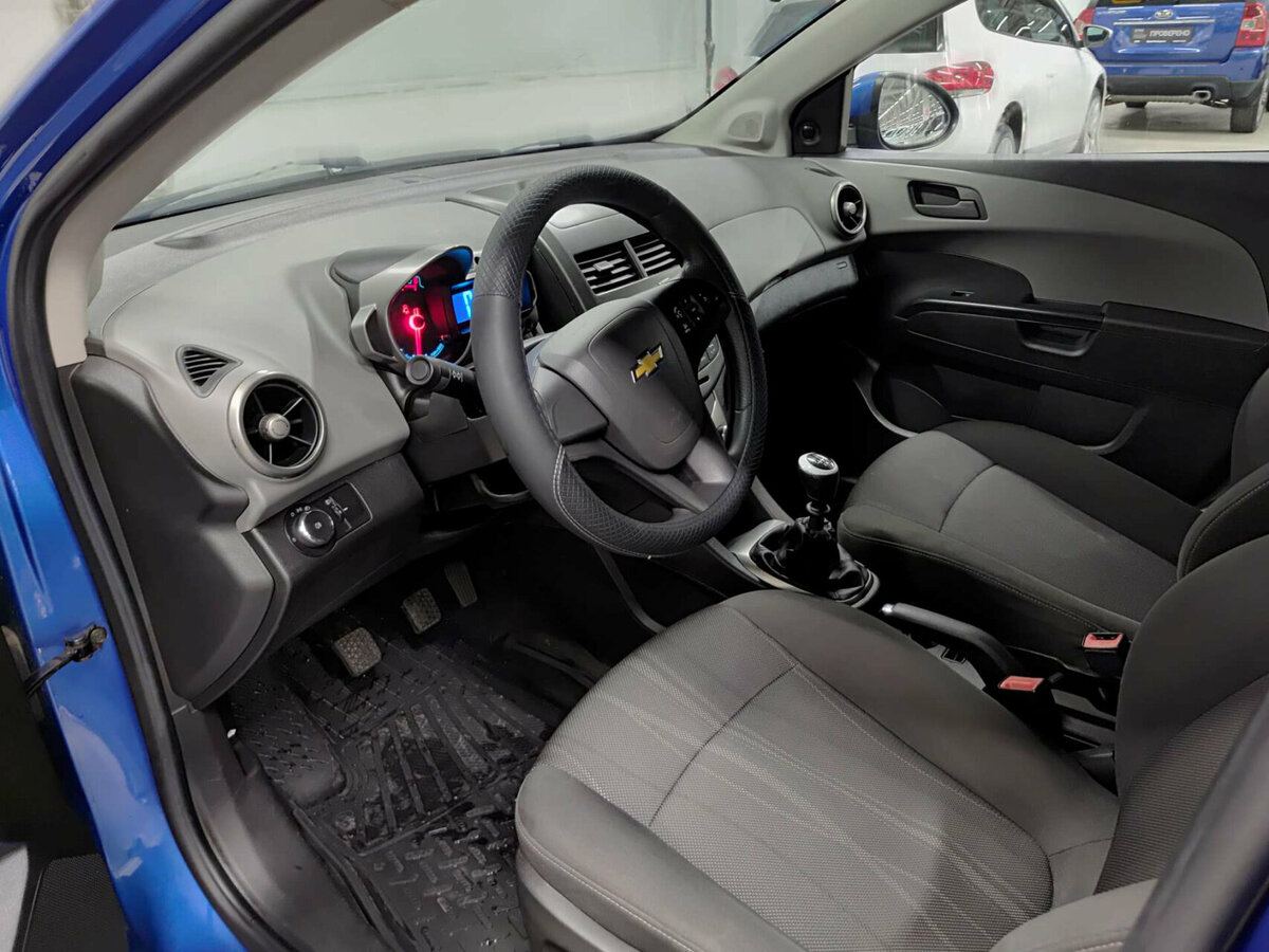 Купить Chevrolet Aveo с пробегом. Фото: #15