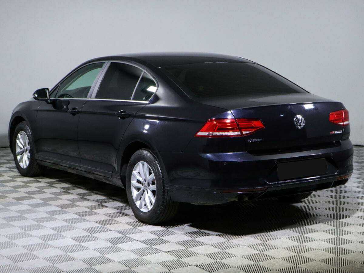Купить Volkswagen Passat с пробегом. Фото: #6