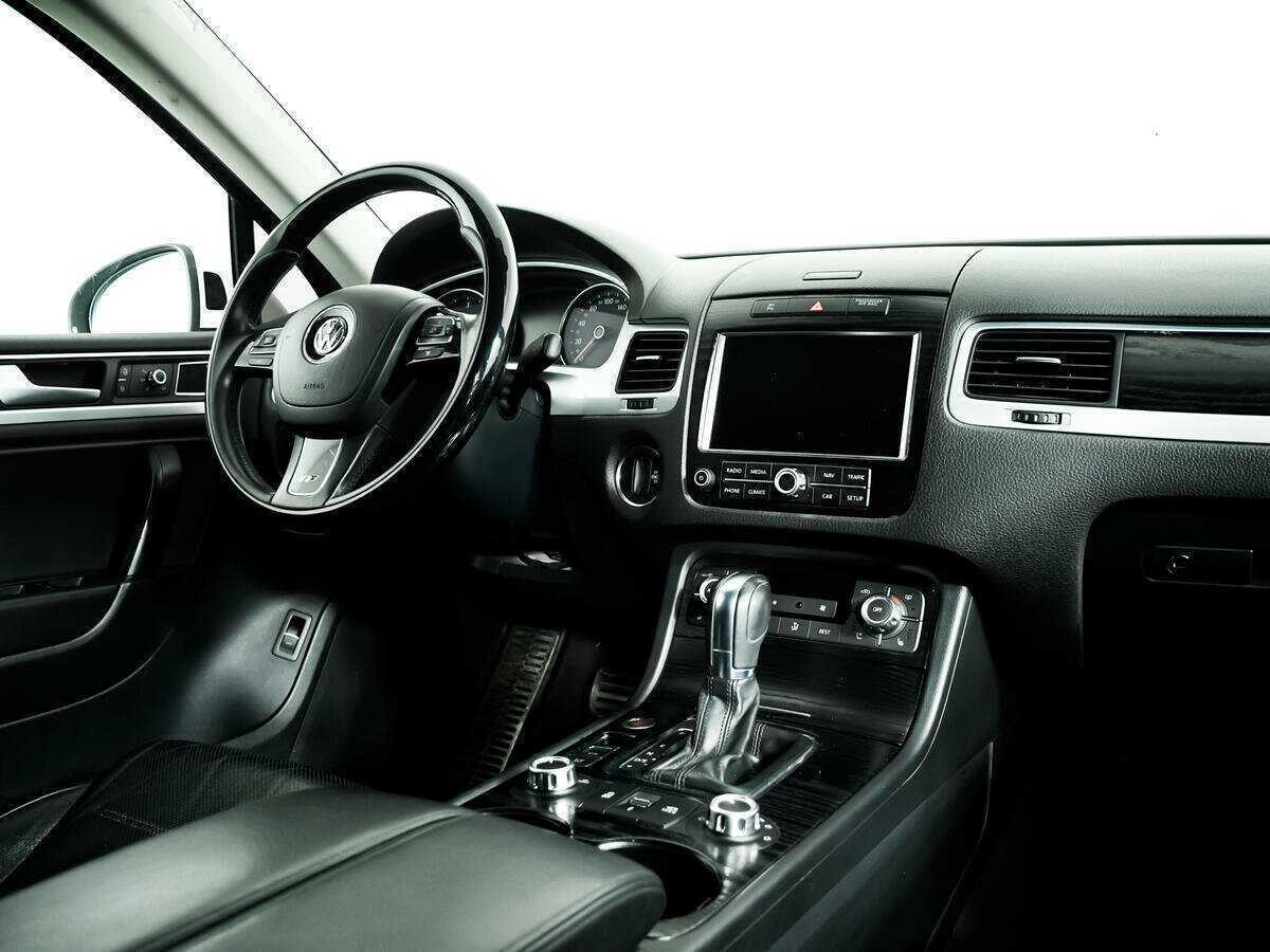 Купить Volkswagen Touareg с пробегом. Фото: #8