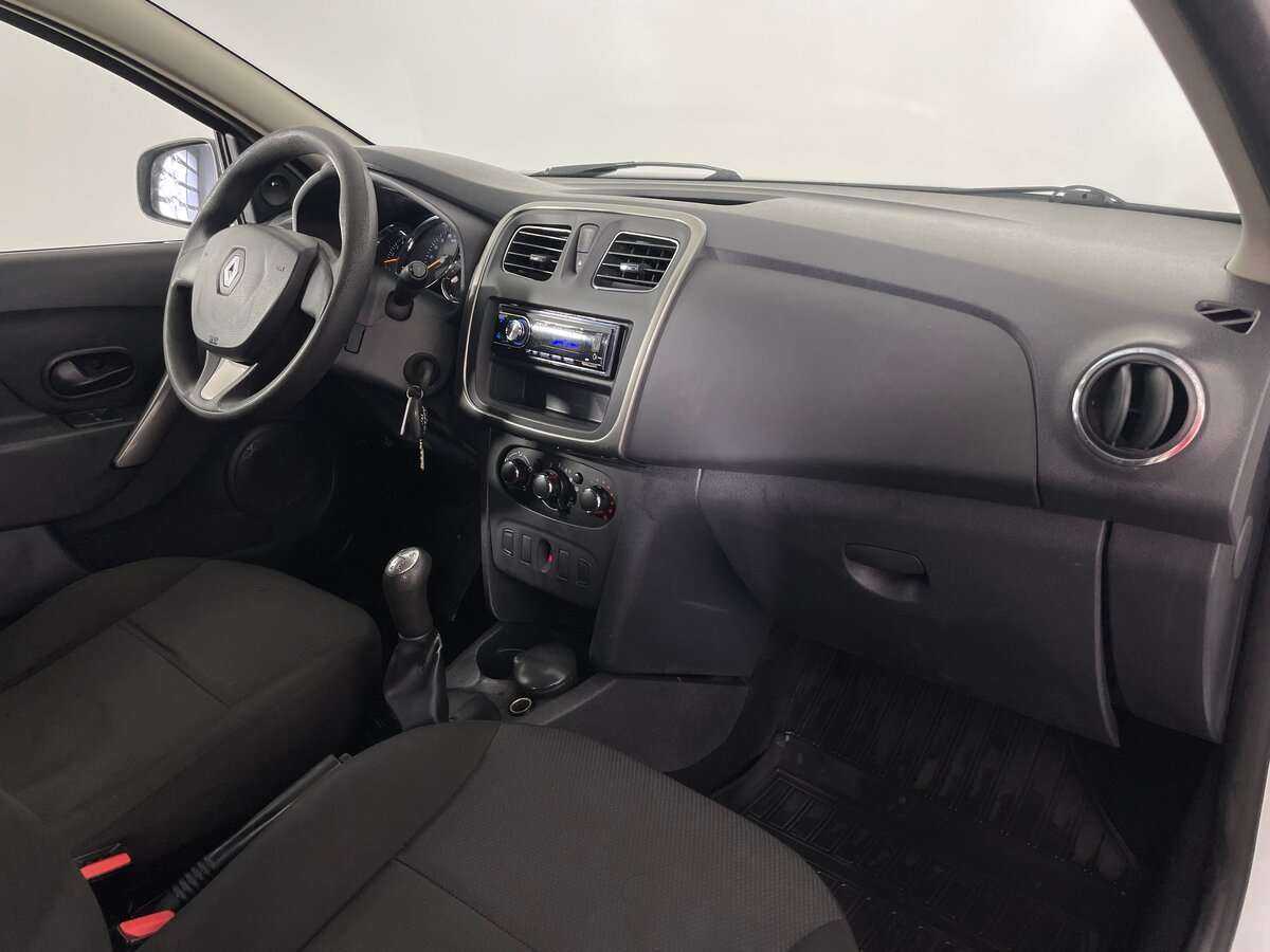 Купить Renault Logan с пробегом. Фото: #11