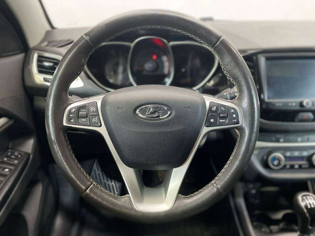 Купить Lada (ВАЗ) Vesta с пробегом. Фото: #11