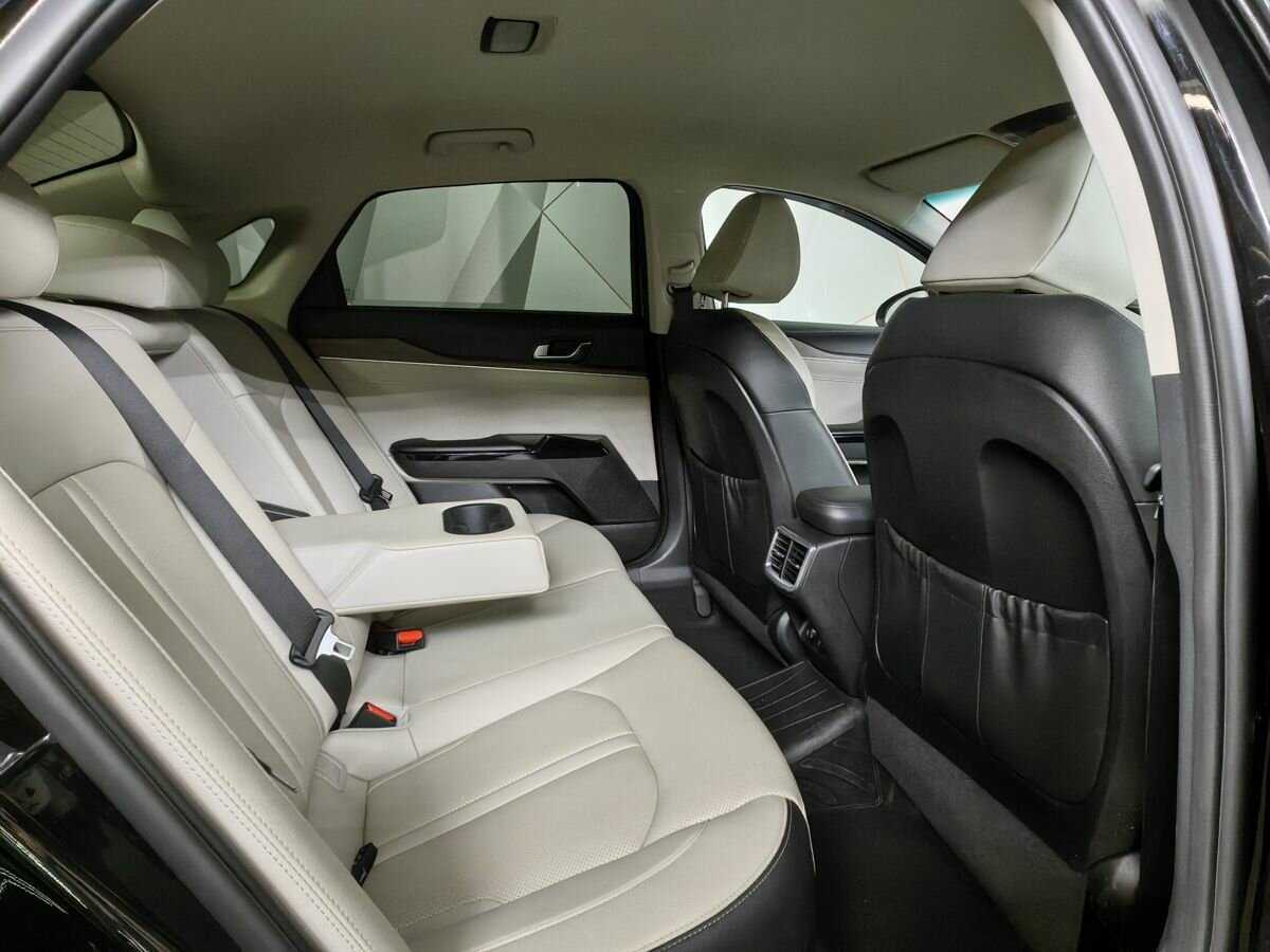 Купить Kia K5 с пробегом. Фото: #11