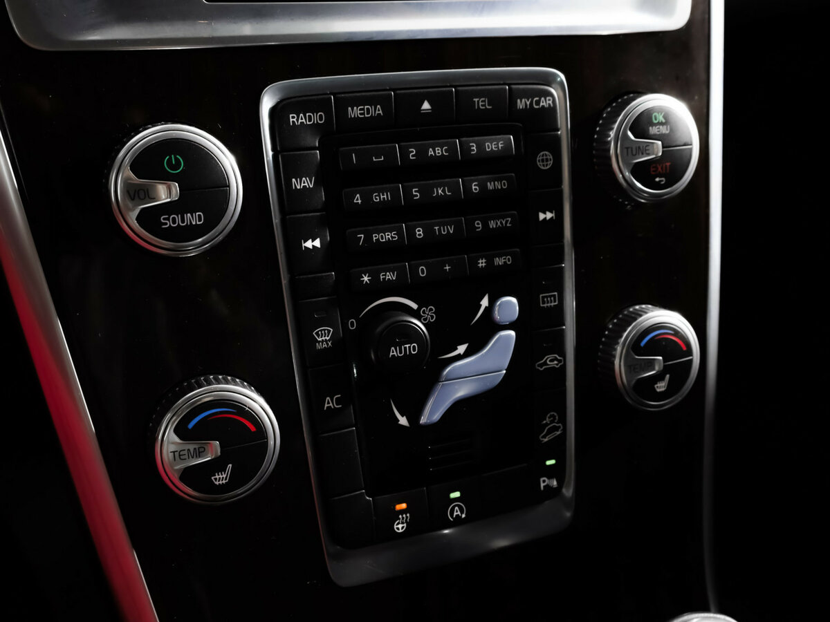 Купить Volvo XC60 с пробегом. Фото: #16