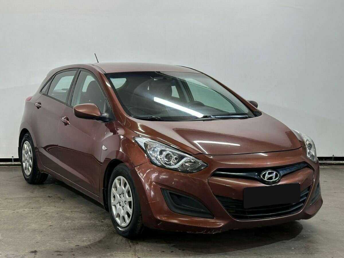 Купить Hyundai i30 с пробегом. Фото: #2
