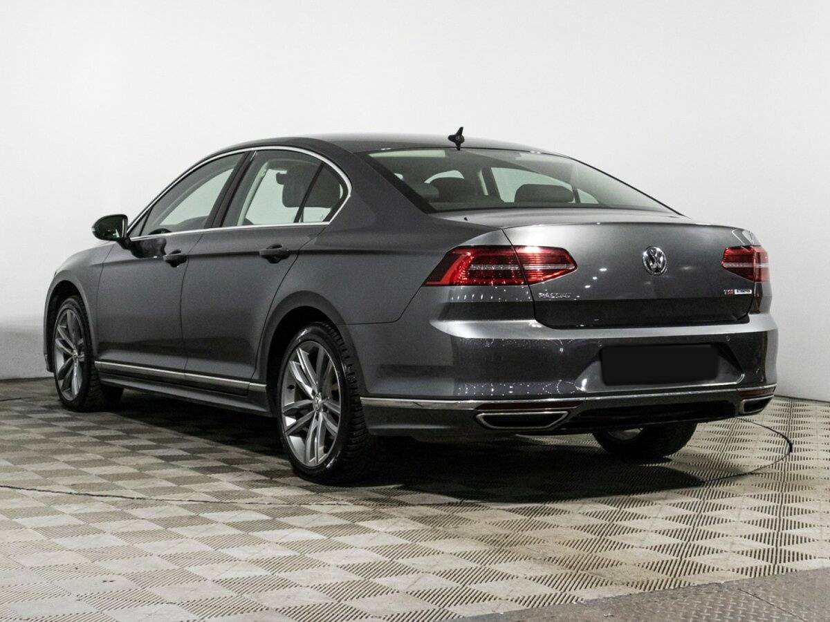 Купить Volkswagen Passat с пробегом. Фото: #6