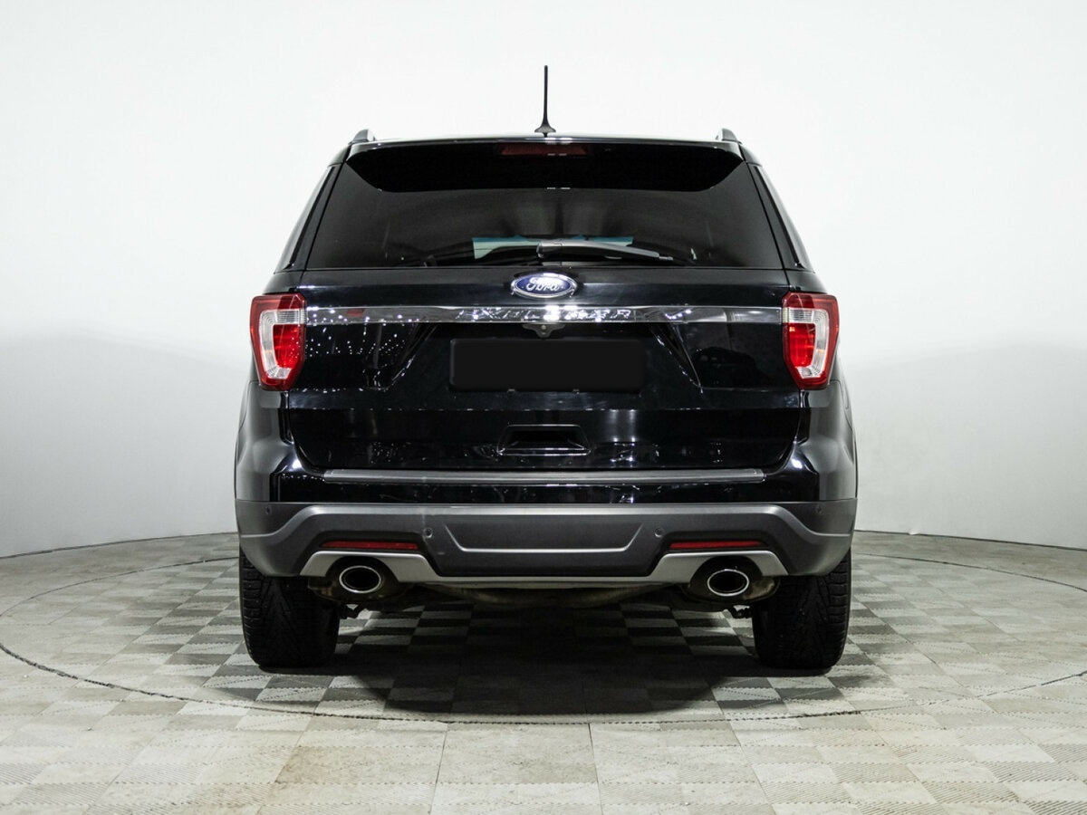 Купить Ford Explorer с пробегом. Фото: #4