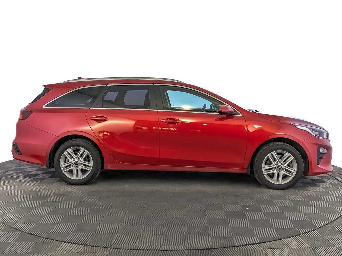 Купить Kia Ceed с пробегом. Фото: #3