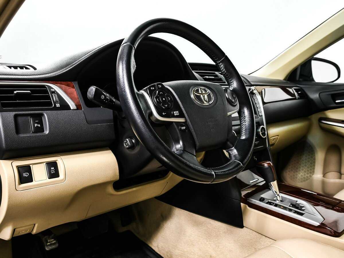 Купить Toyota Camry с пробегом. Фото: #12