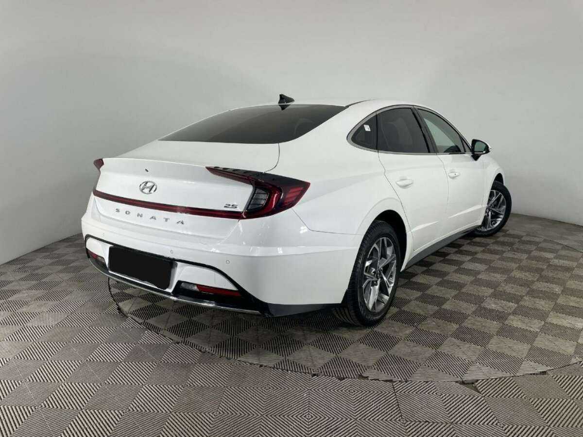 Купить Hyundai Sonata с пробегом. Фото: #5