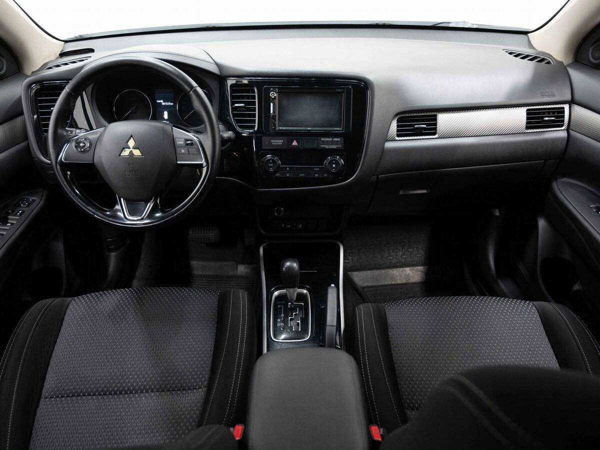 Купить Mitsubishi Outlander с пробегом. Фото: #12
