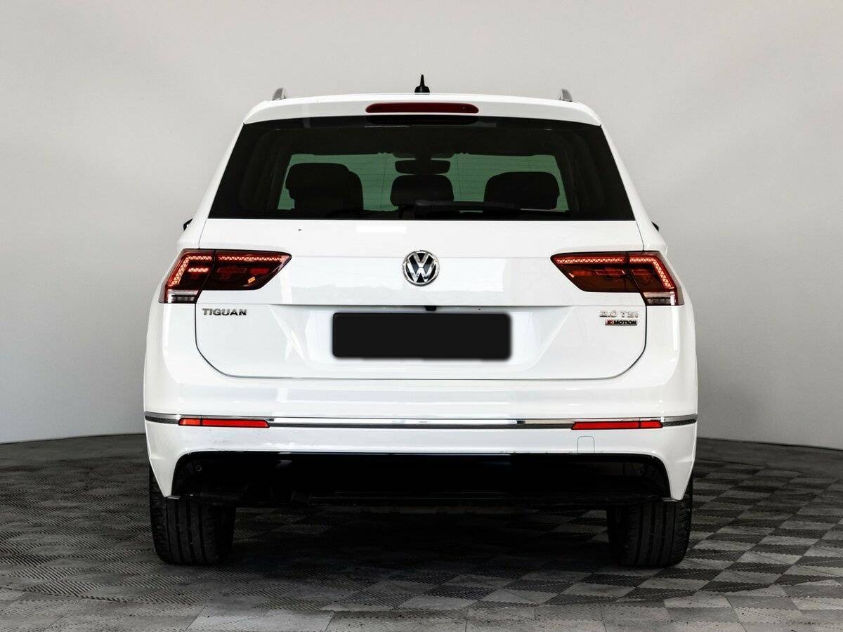 Купить Volkswagen Tiguan с пробегом. Фото: #7