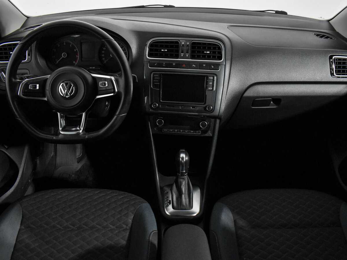 Купить Volkswagen Polo с пробегом. Фото: #13