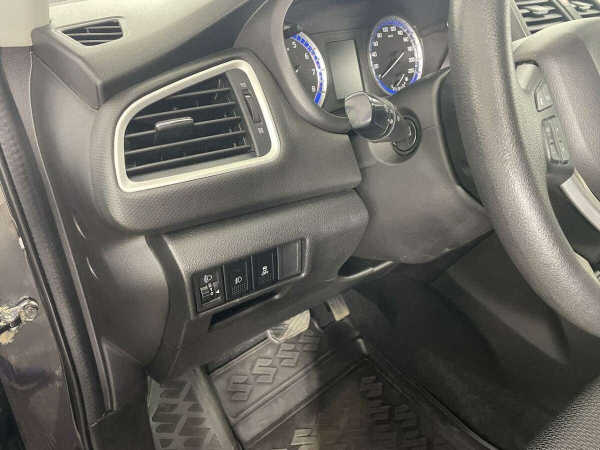Купить Suzuki SX4 с пробегом. Фото: #8
