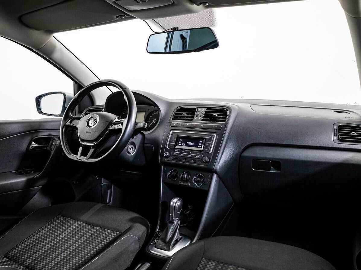 Купить Volkswagen Polo с пробегом. Фото: #8