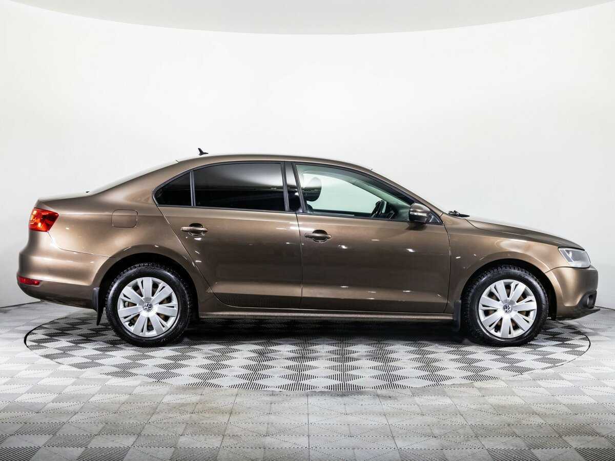 Купить Volkswagen Jetta с пробегом. Фото: #3