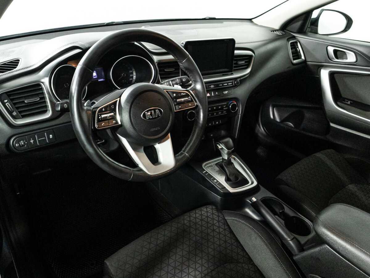 Купить Kia Ceed с пробегом. Фото: #10