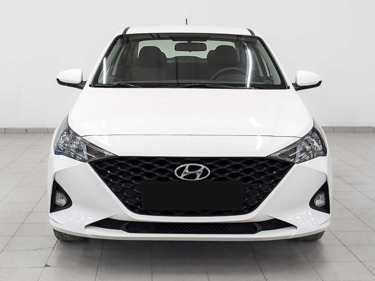 Купить Hyundai Solaris с пробегом. Фото: #1
