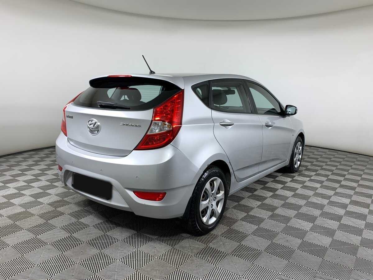 Купить Hyundai Solaris с пробегом. Фото: #4