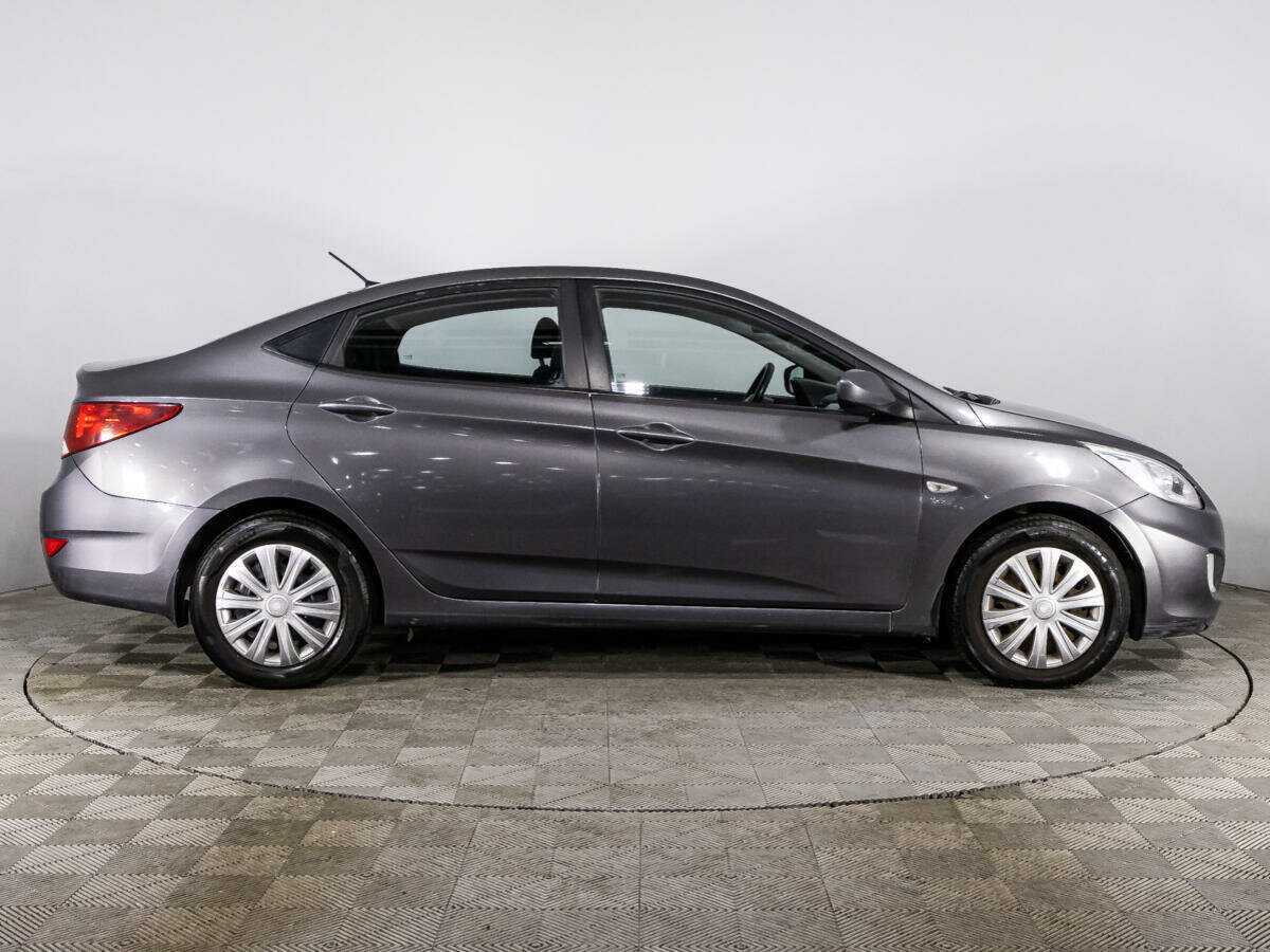 Купить Hyundai Solaris с пробегом. Фото: #3