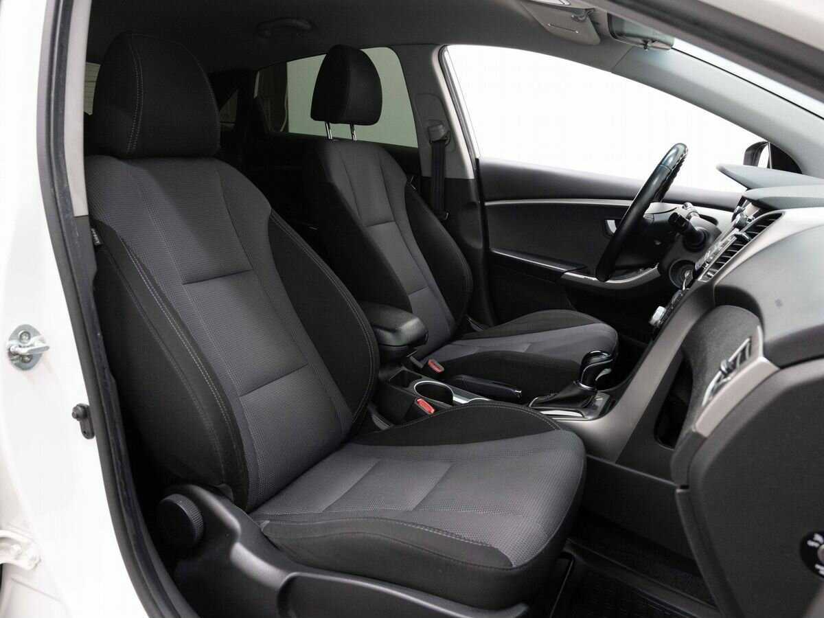 Купить Hyundai i30 с пробегом. Фото: #11