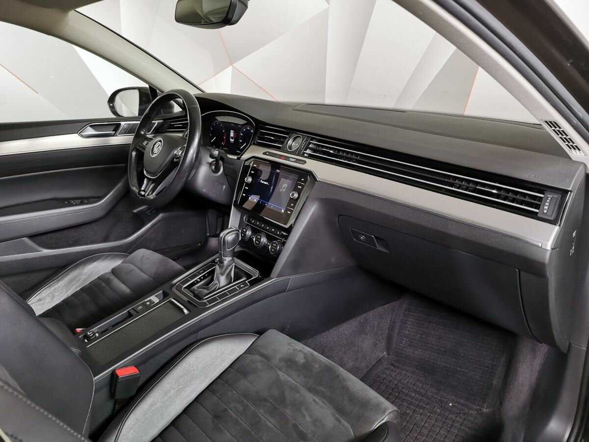 Купить Volkswagen Passat с пробегом. Фото: #8
