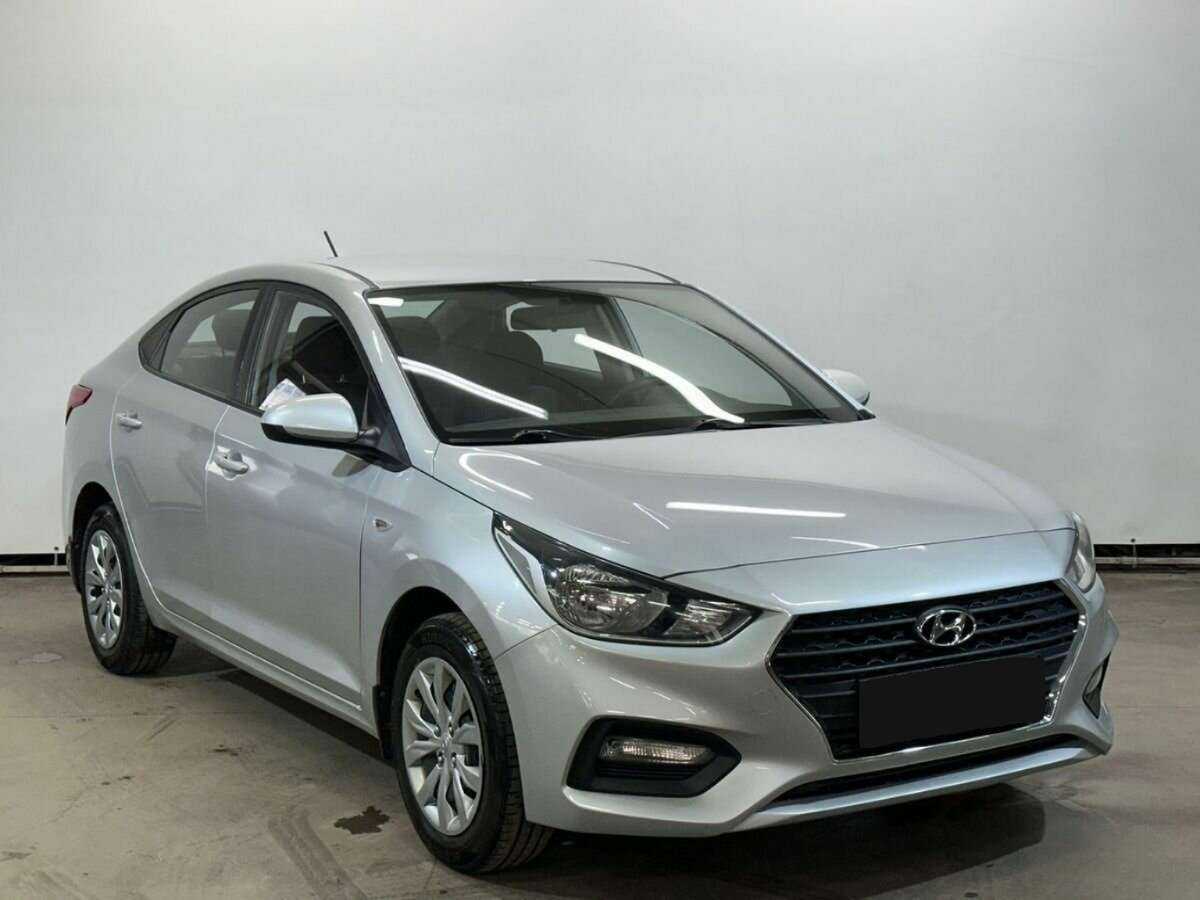 Купить Hyundai Solaris с пробегом. Фото: #2
