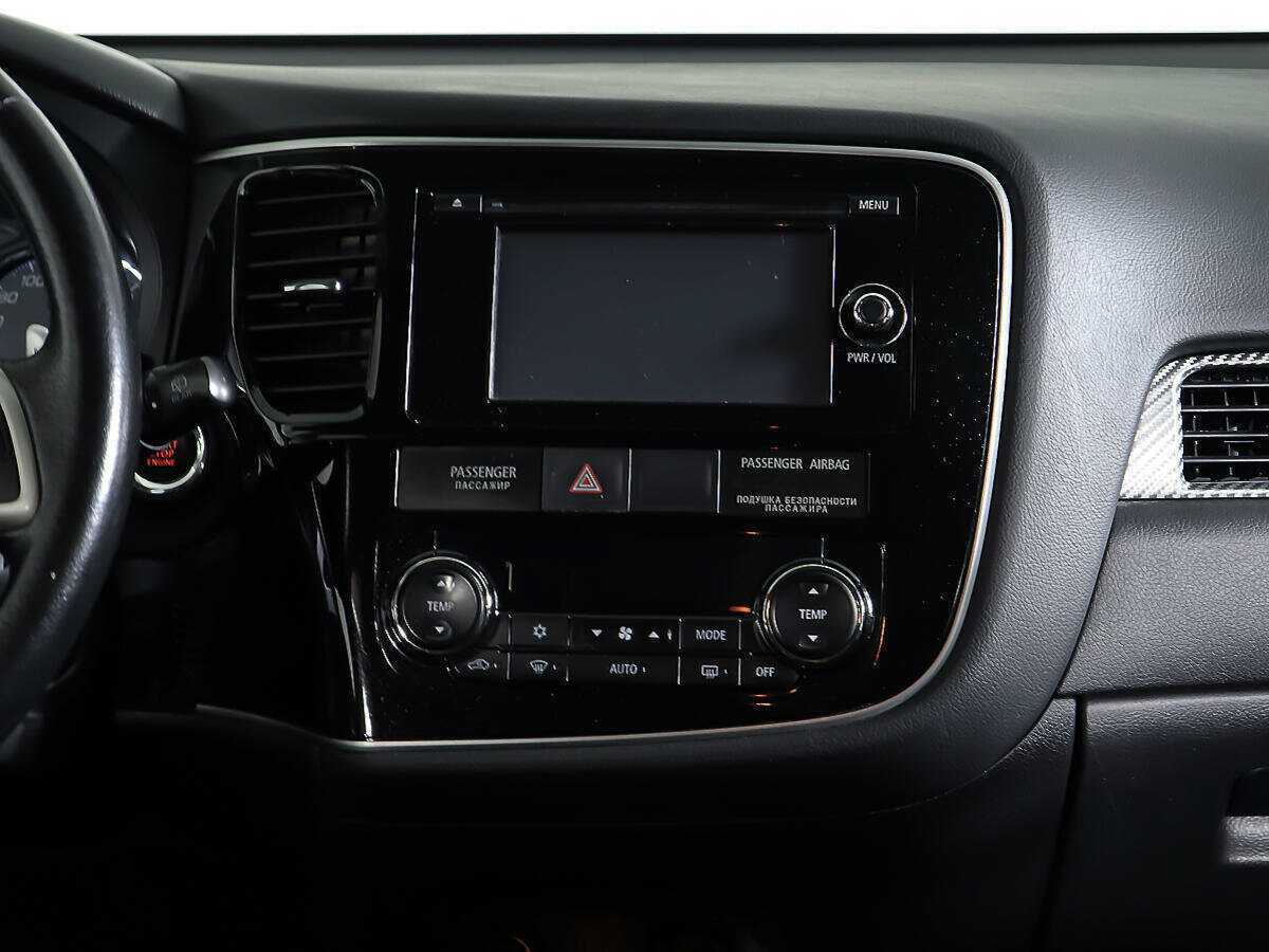 Купить Mitsubishi Outlander с пробегом. Фото: #11