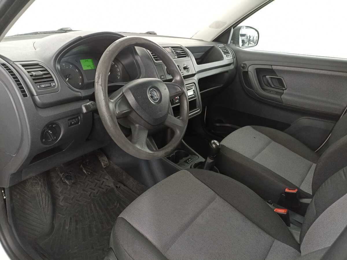Купить Skoda Fabia с пробегом. Фото: #15