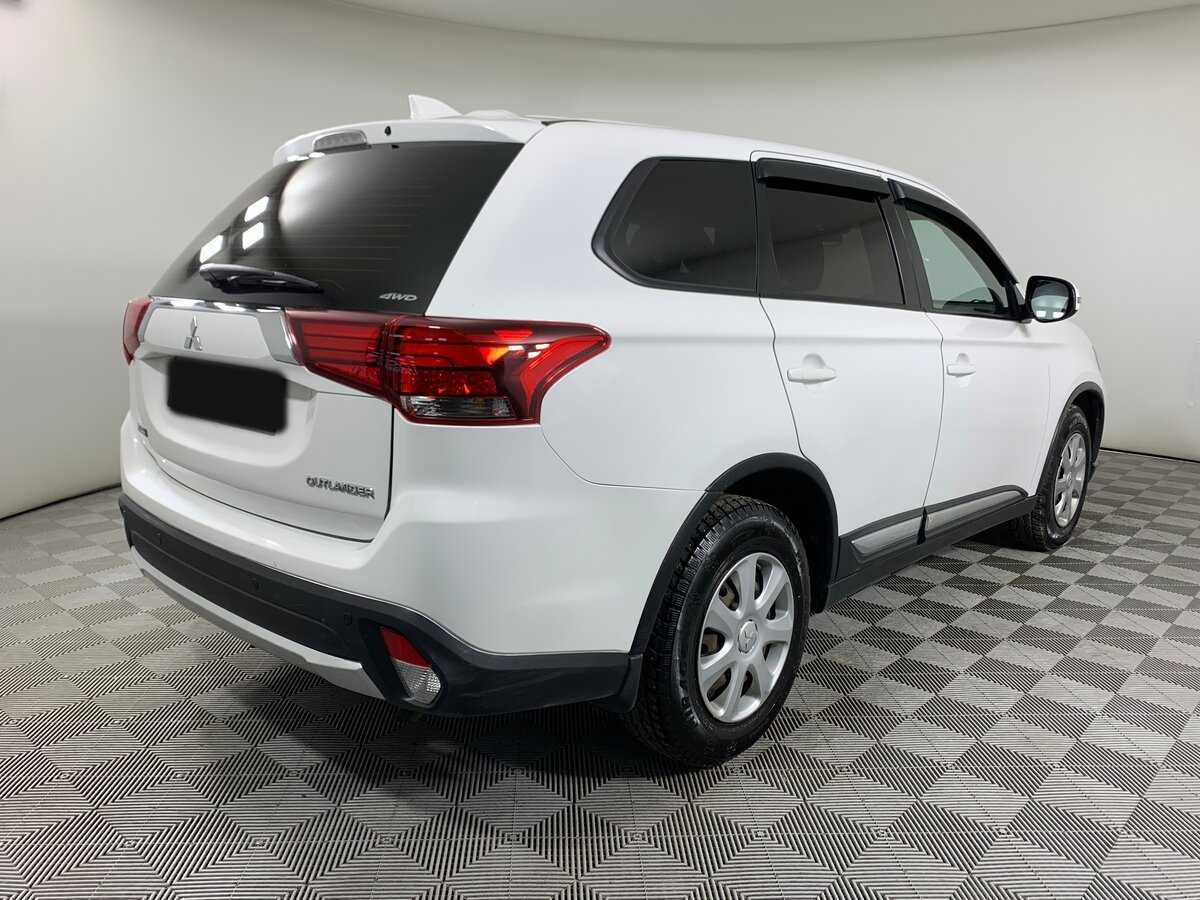Купить Mitsubishi Outlander с пробегом. Фото: #4