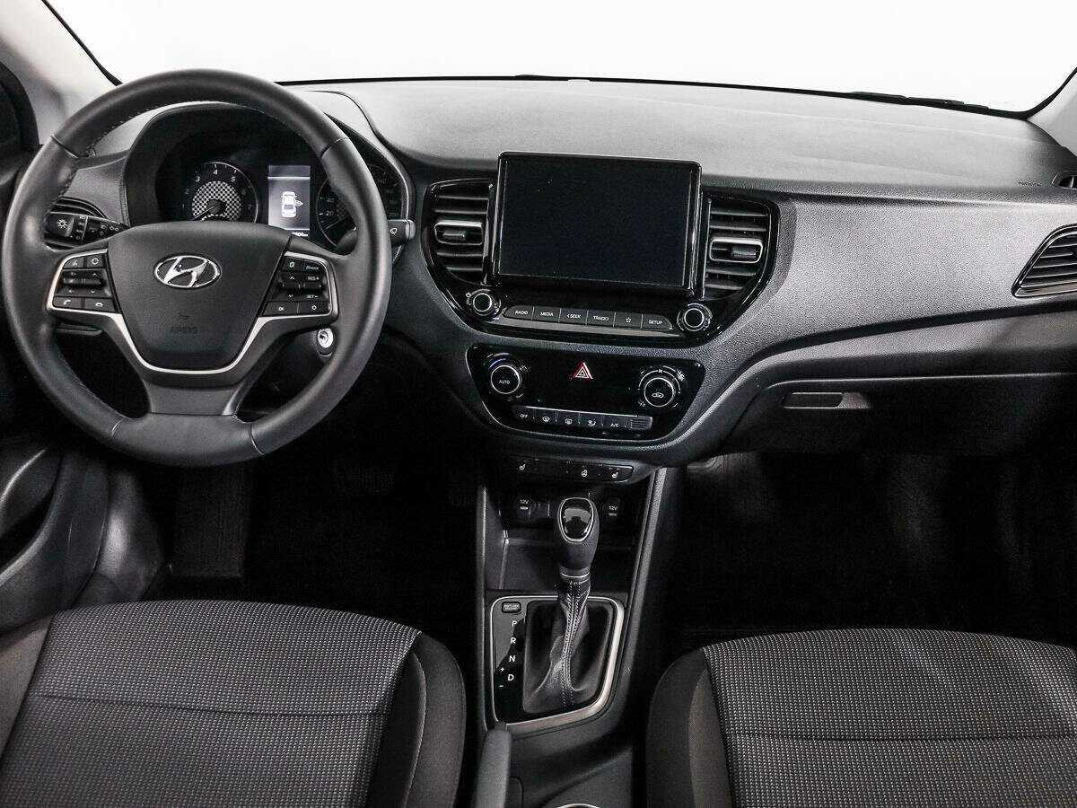 Купить Hyundai Solaris с пробегом. Фото: #11