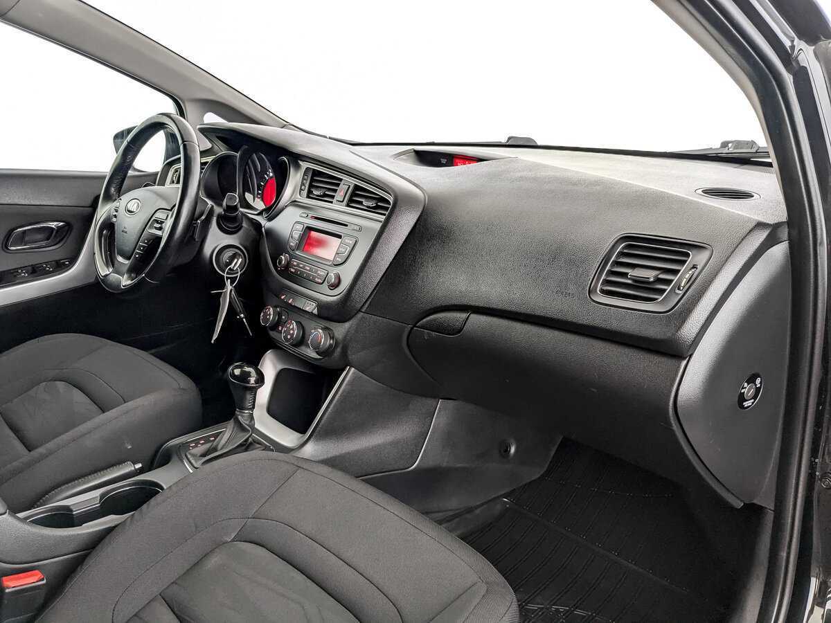 Купить Kia Ceed с пробегом. Фото: #12