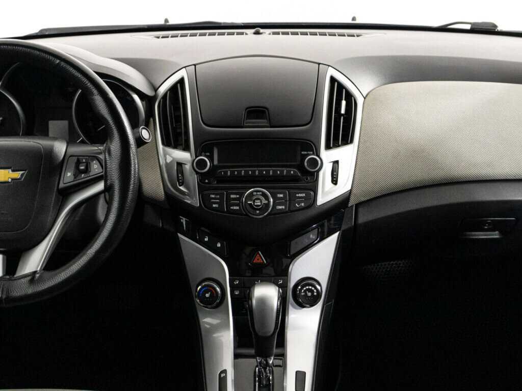 Купить Chevrolet Cruze с пробегом. Фото: #13