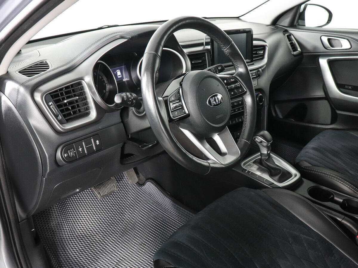 Купить Kia Ceed с пробегом. Фото: #8