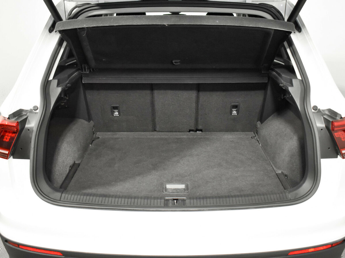 Купить Volkswagen Tiguan с пробегом. Фото: #18