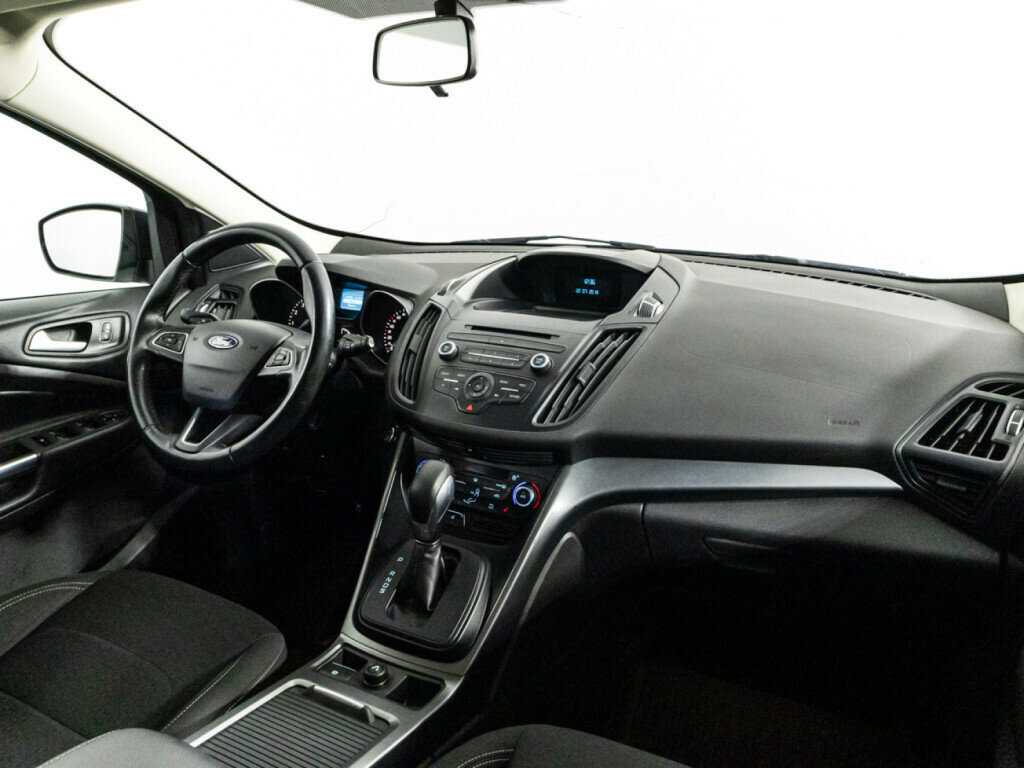 Купить Ford Kuga с пробегом. Фото: #8