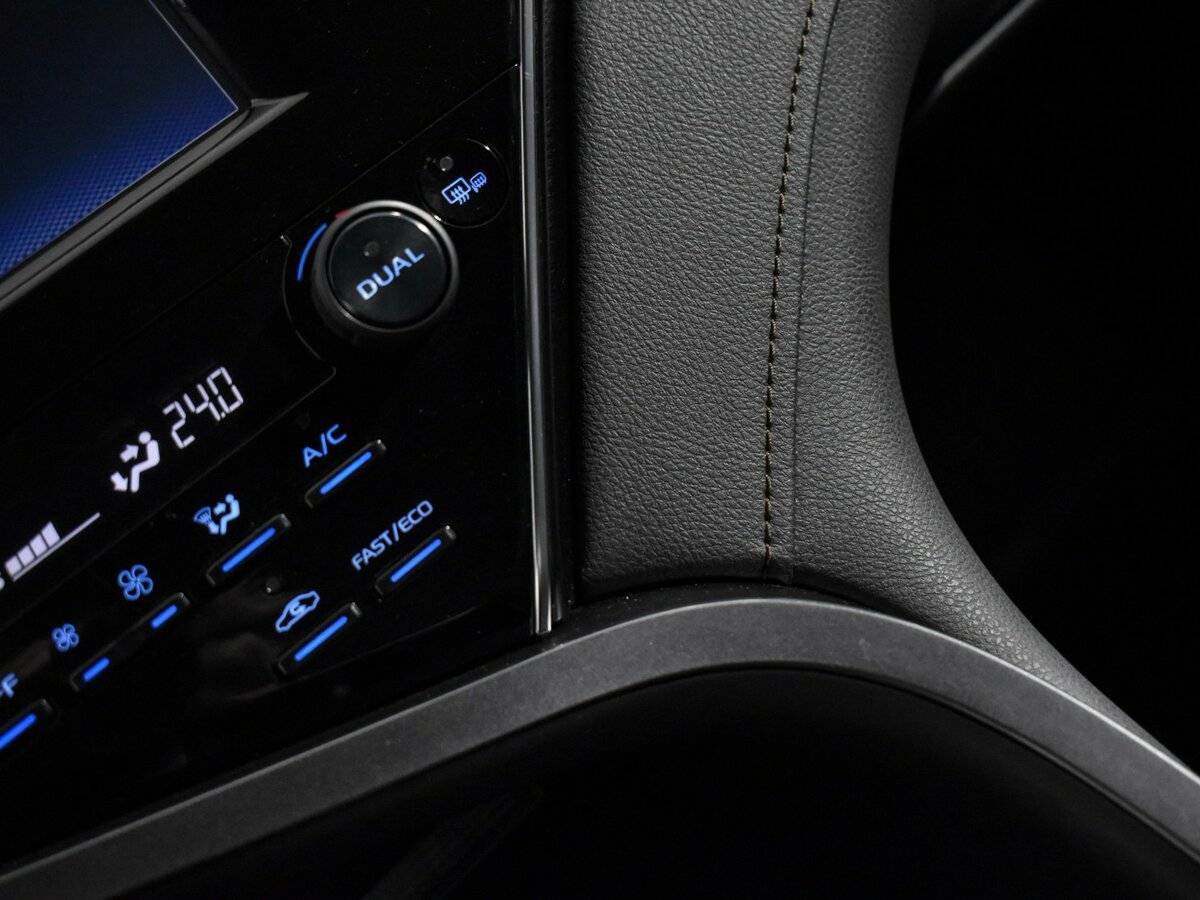 Купить Toyota Camry с пробегом. Фото: #14