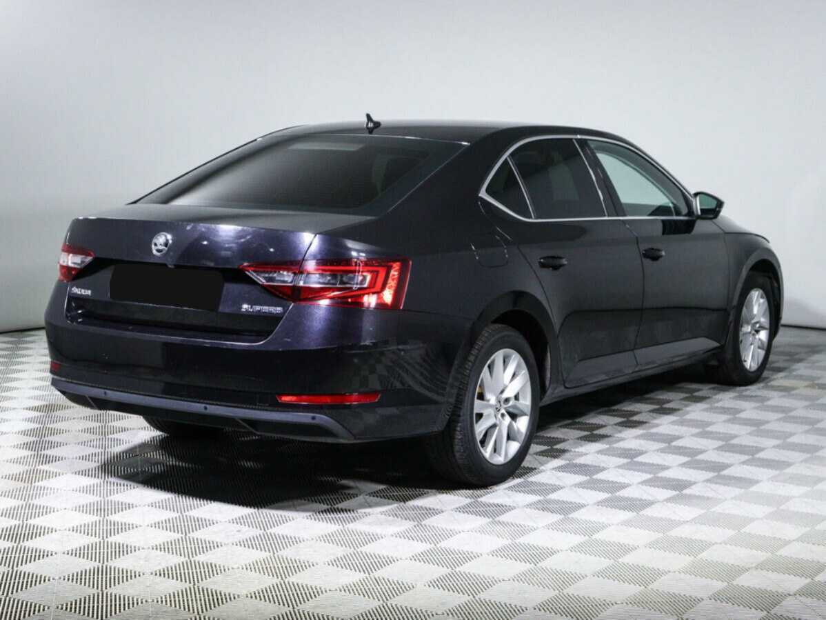 Купить Skoda Superb с пробегом. Фото: #4