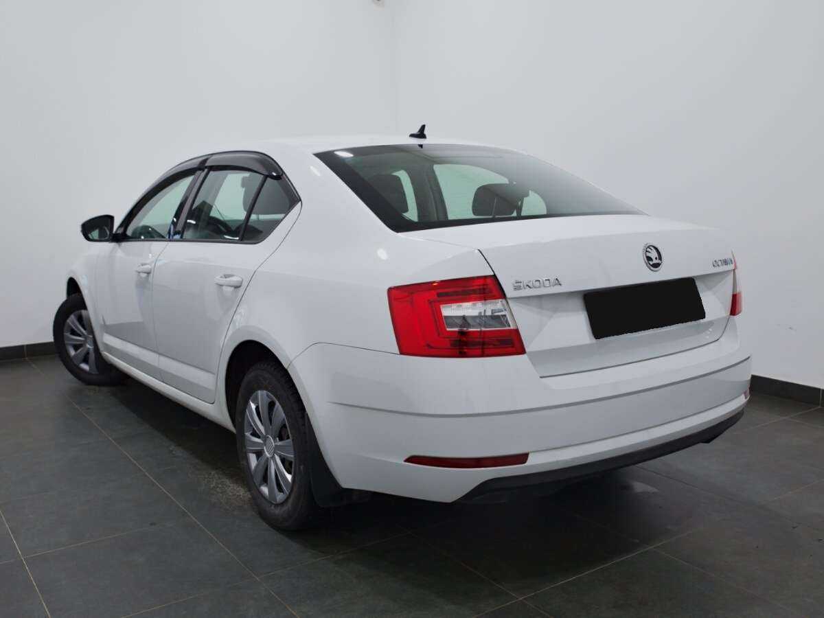 Купить Skoda Octavia с пробегом. Фото: #2