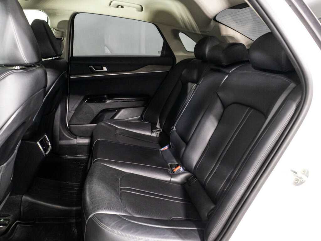 Купить Kia K5 с пробегом. Фото: #9