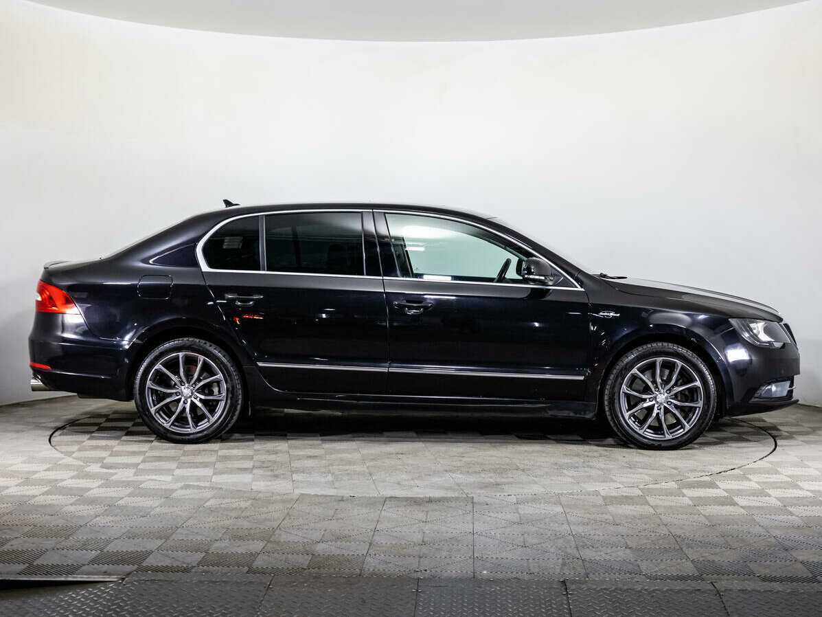 Купить Skoda Superb с пробегом. Фото: #3