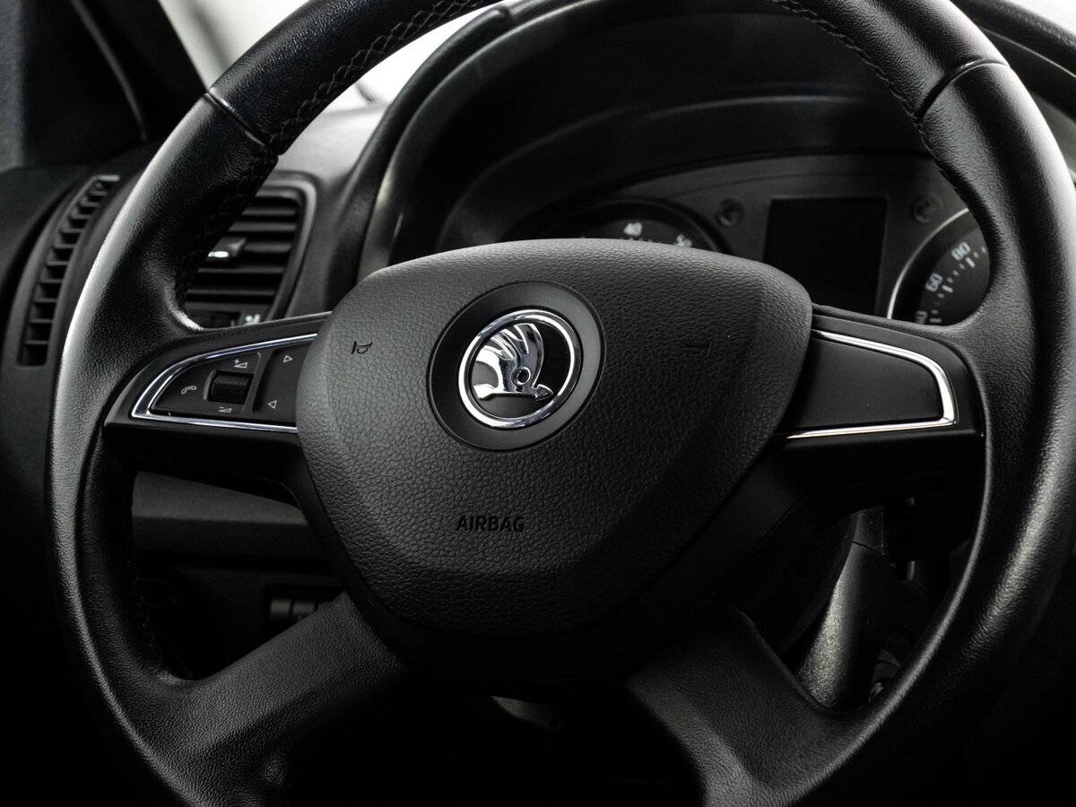 Купить Skoda Fabia с пробегом. Фото: #9