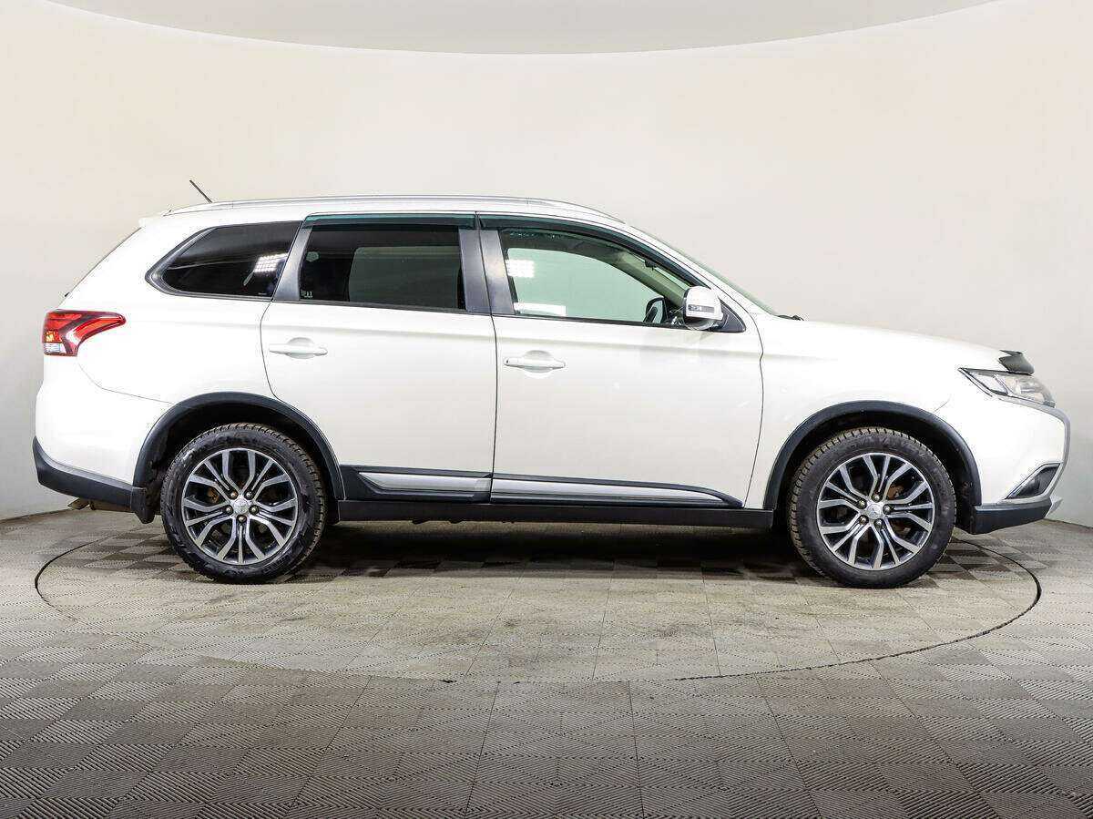 Купить Mitsubishi Outlander с пробегом. Фото: #3