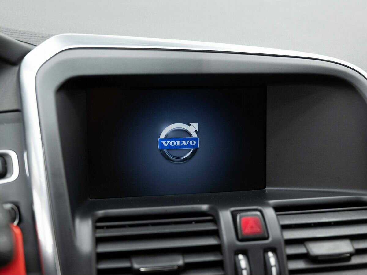 Купить Volvo XC60 с пробегом. Фото: #17