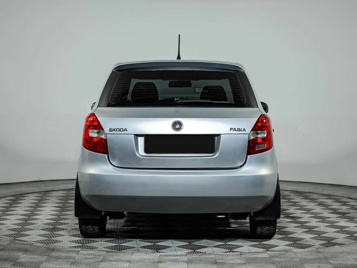 Купить Skoda Fabia с пробегом. Фото: #4
