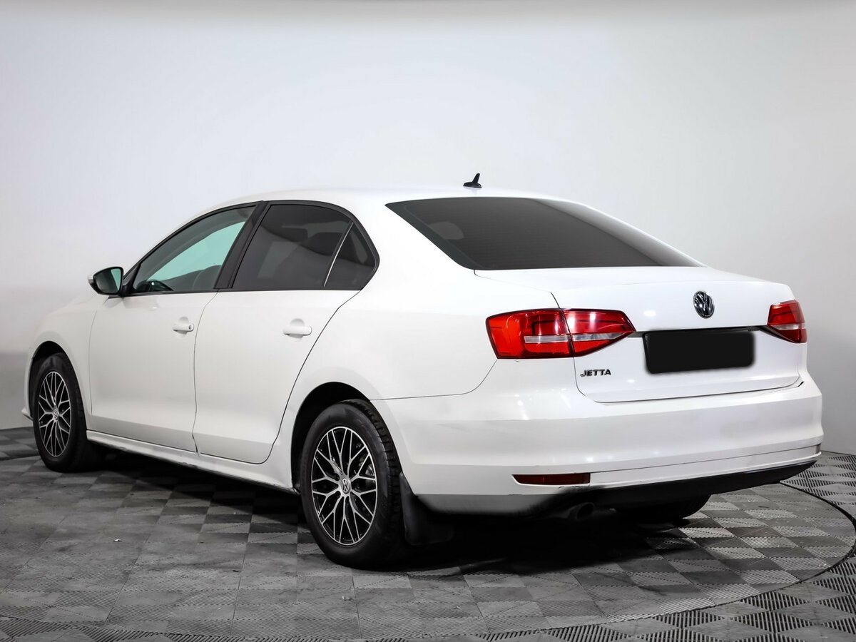 Купить Volkswagen Jetta с пробегом. Фото: #5