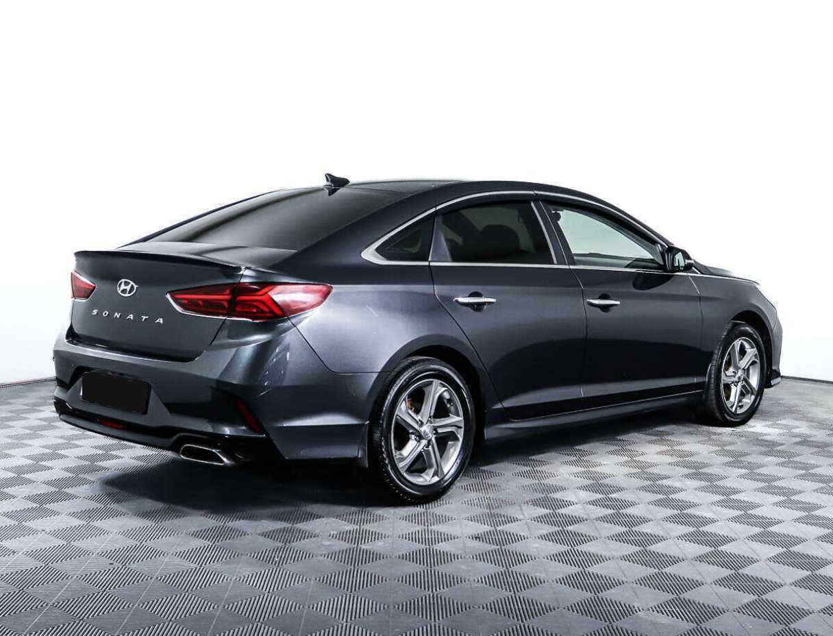 Купить Hyundai Sonata с пробегом. Фото: #4