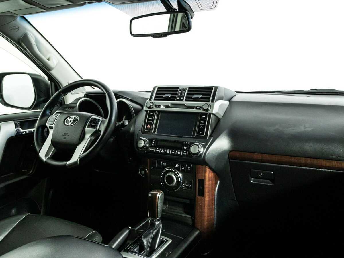Купить Toyota Land Cruiser Prado с пробегом. Фото: #8