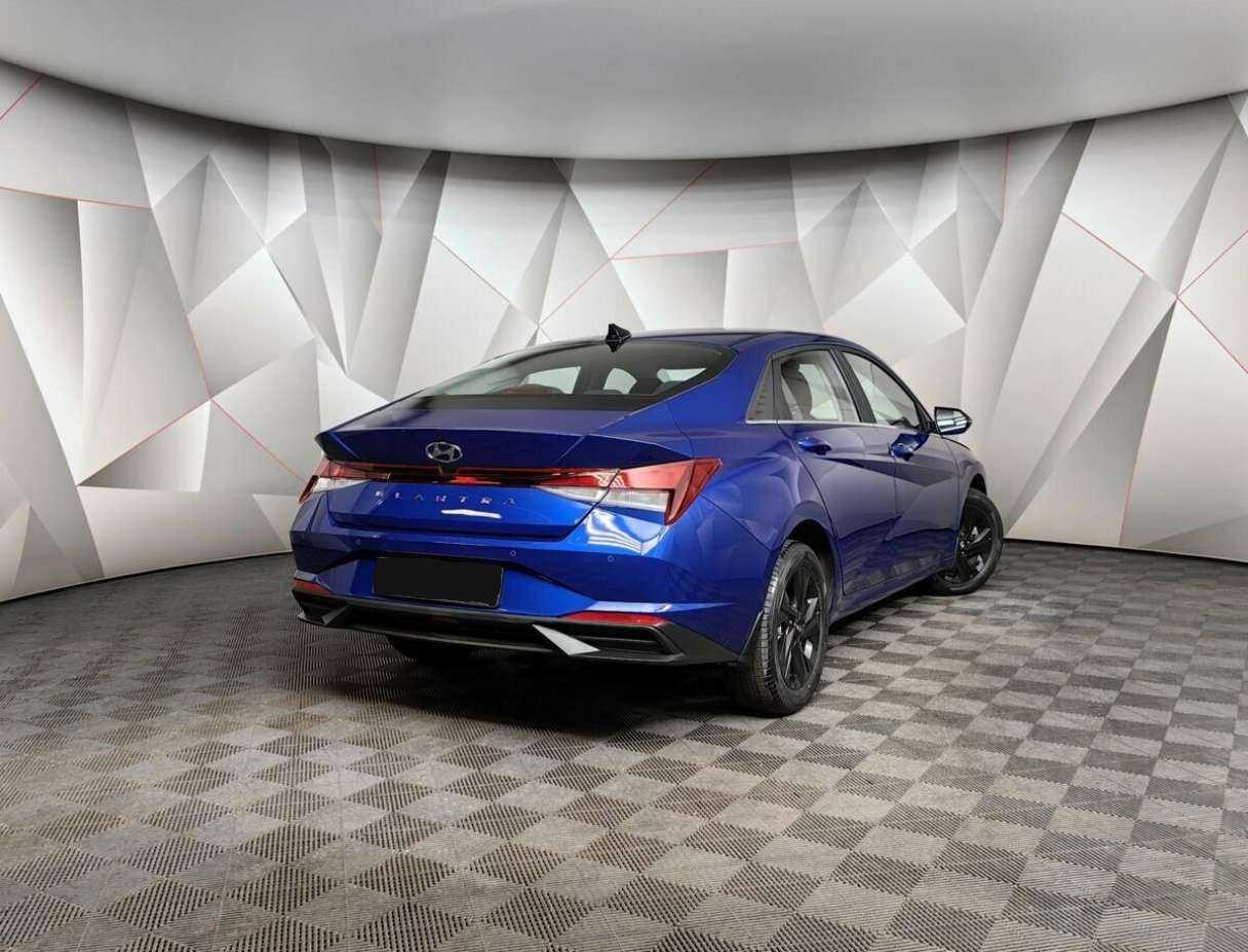 Купить Hyundai Elantra с пробегом. Фото: #1
