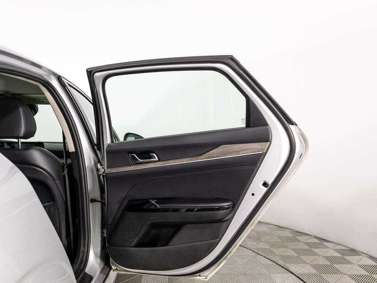 Купить Kia K5 с пробегом. Фото: #25