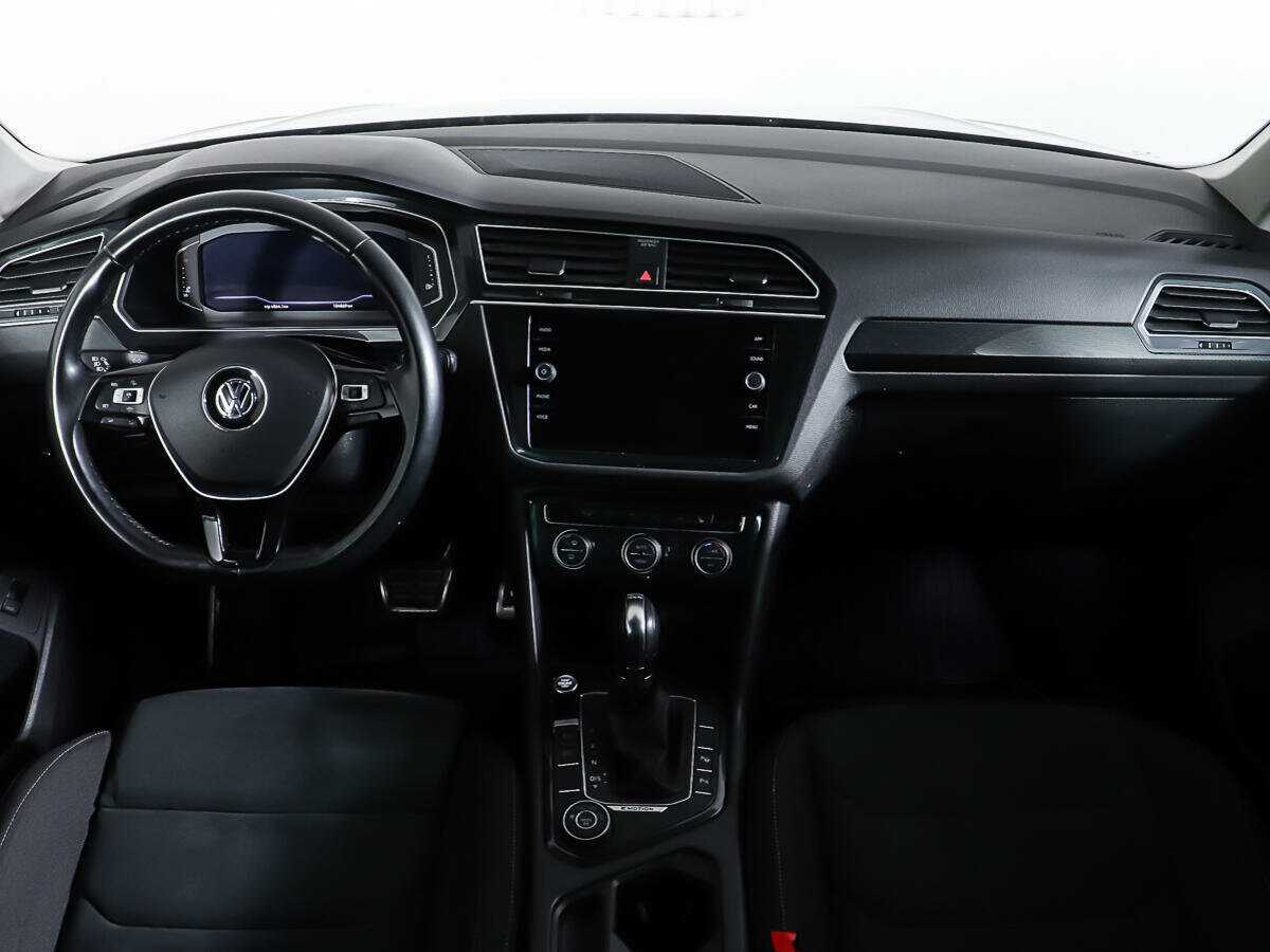 Купить Volkswagen Tiguan с пробегом. Фото: #12